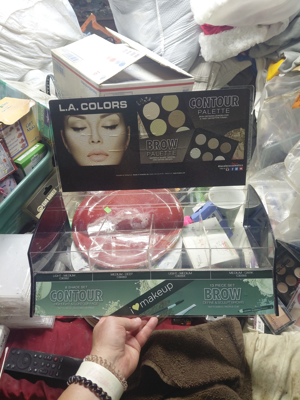 L.A. Colors Plastic Divider Makeup Organizer 17" X 10" X 13"